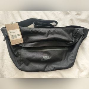 Nike Elemental Premium Waist Pack NWT